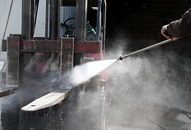 Best Dumpster Area Cleaning  in New Baltimore, MI